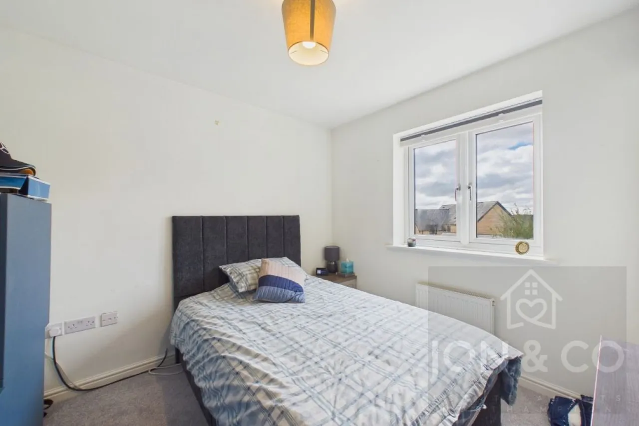 Kent Road South, St Crispins, NN5, photo 14