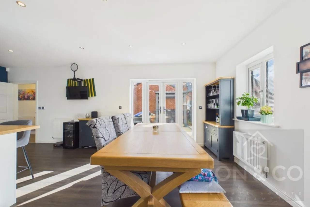 Kent Road South, St Crispins, NN5, photo 9