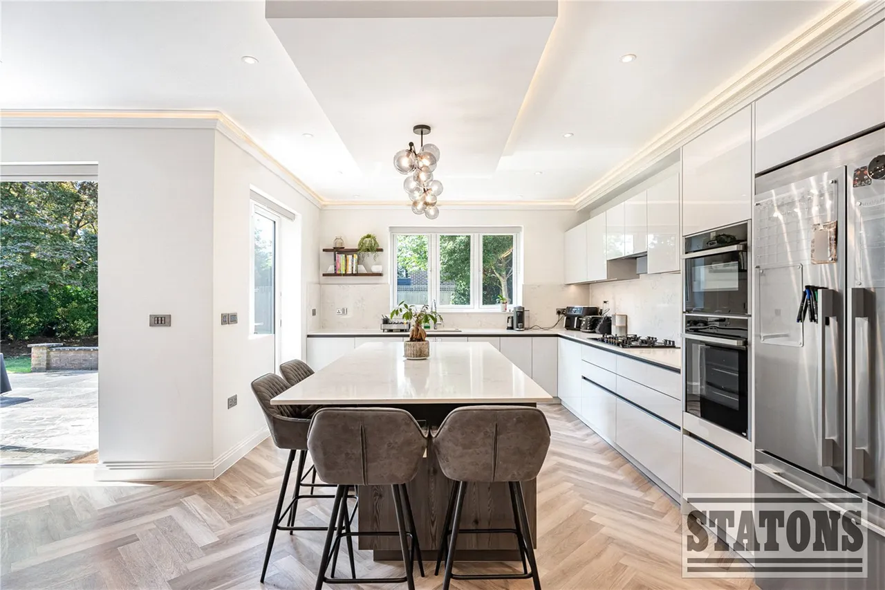 Clay Hill, Enfield, EN2 9AA, photo 6