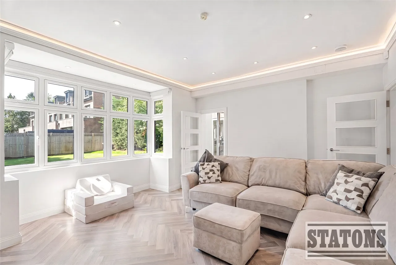 Clay Hill, Enfield, EN2 9AA, photo 13