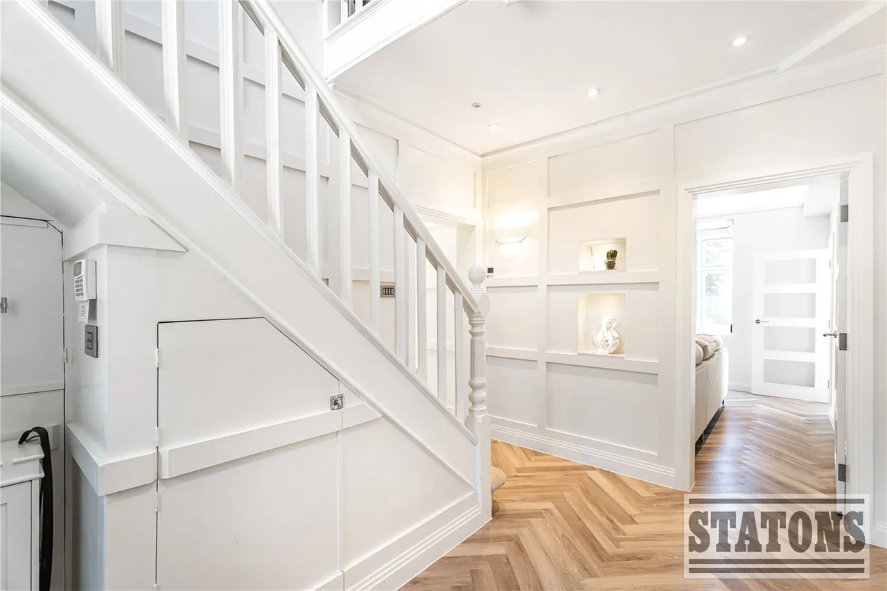 Clay Hill, Enfield, EN2 9AA, photo 3