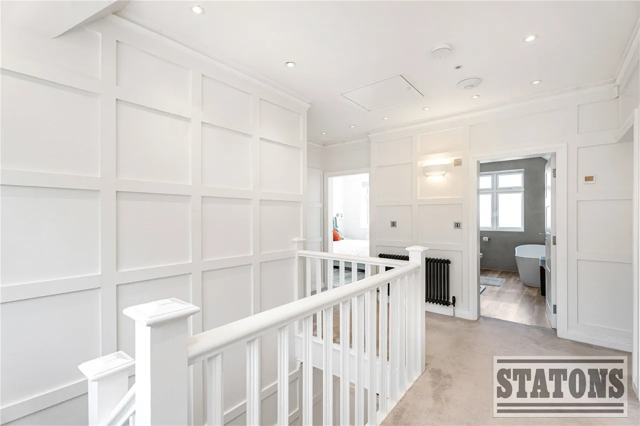Clay Hill, Enfield, EN2 9AA, photo 15