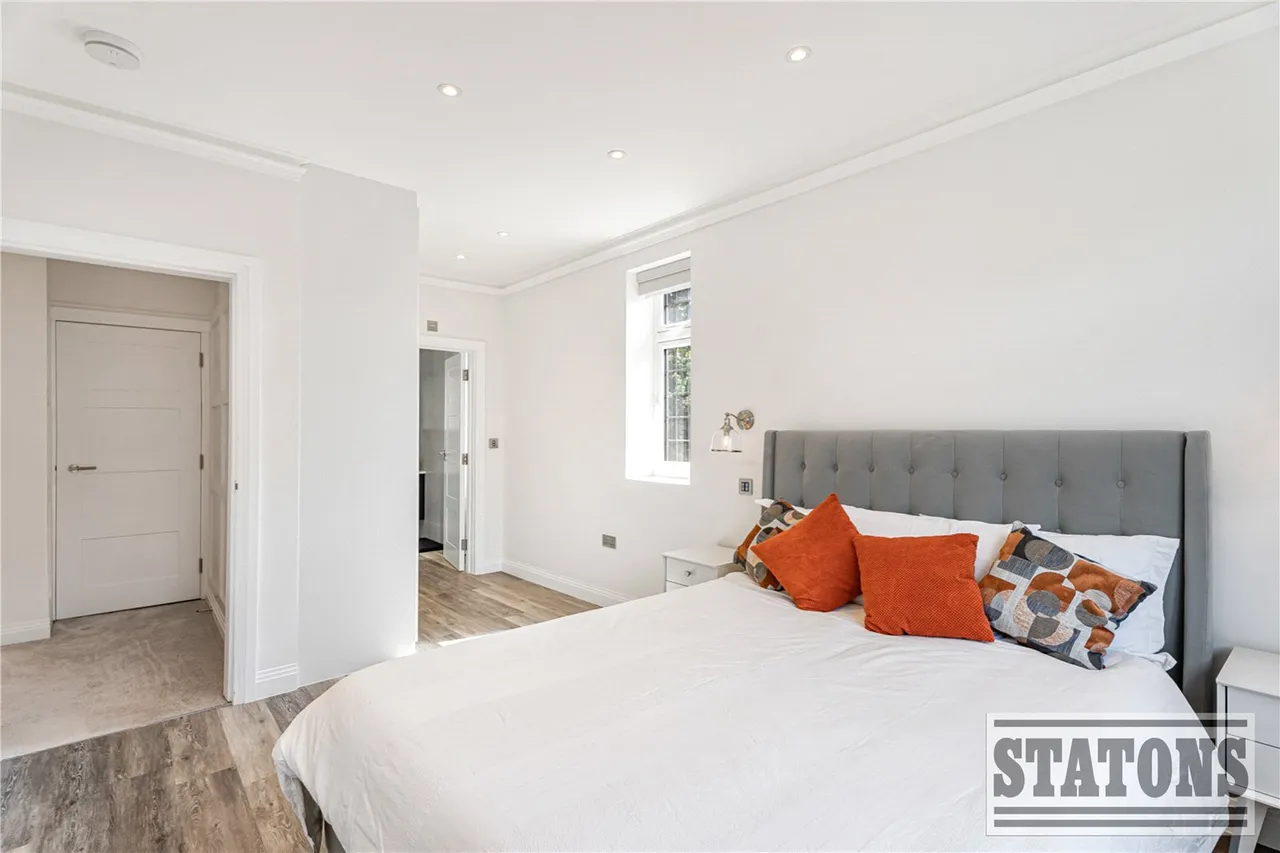 Clay Hill, Enfield, EN2 9AA, photo 26
