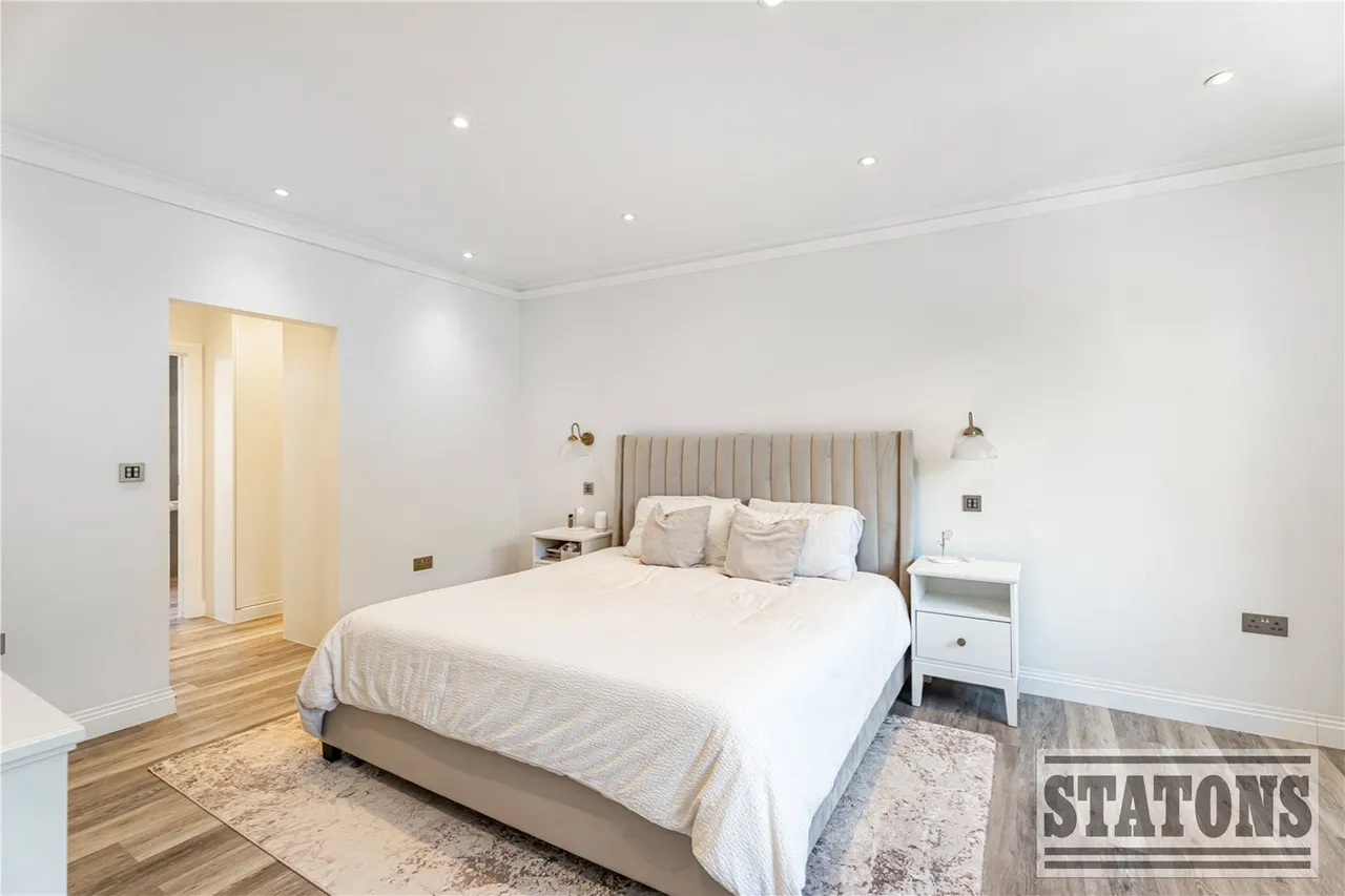 Clay Hill, Enfield, EN2 9AA, photo 21