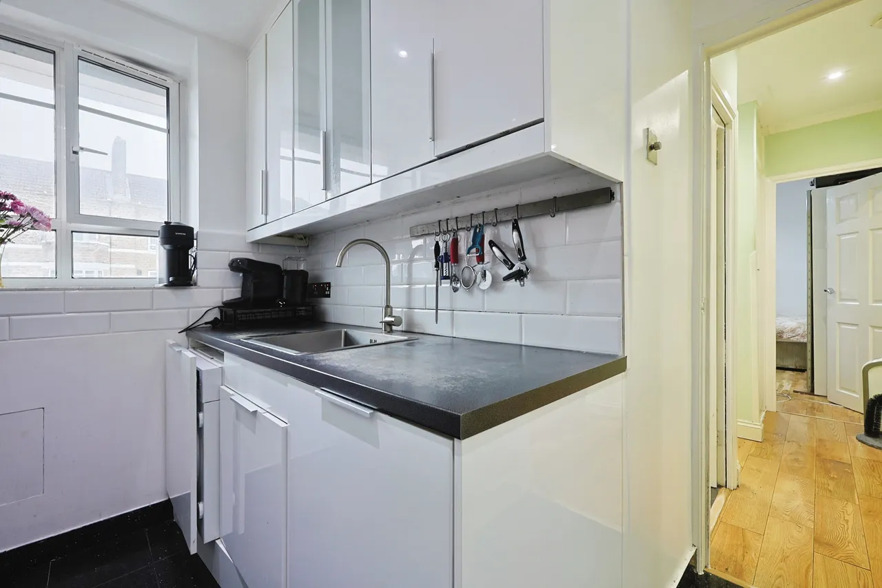 White City Estate, London, W12, photo 7