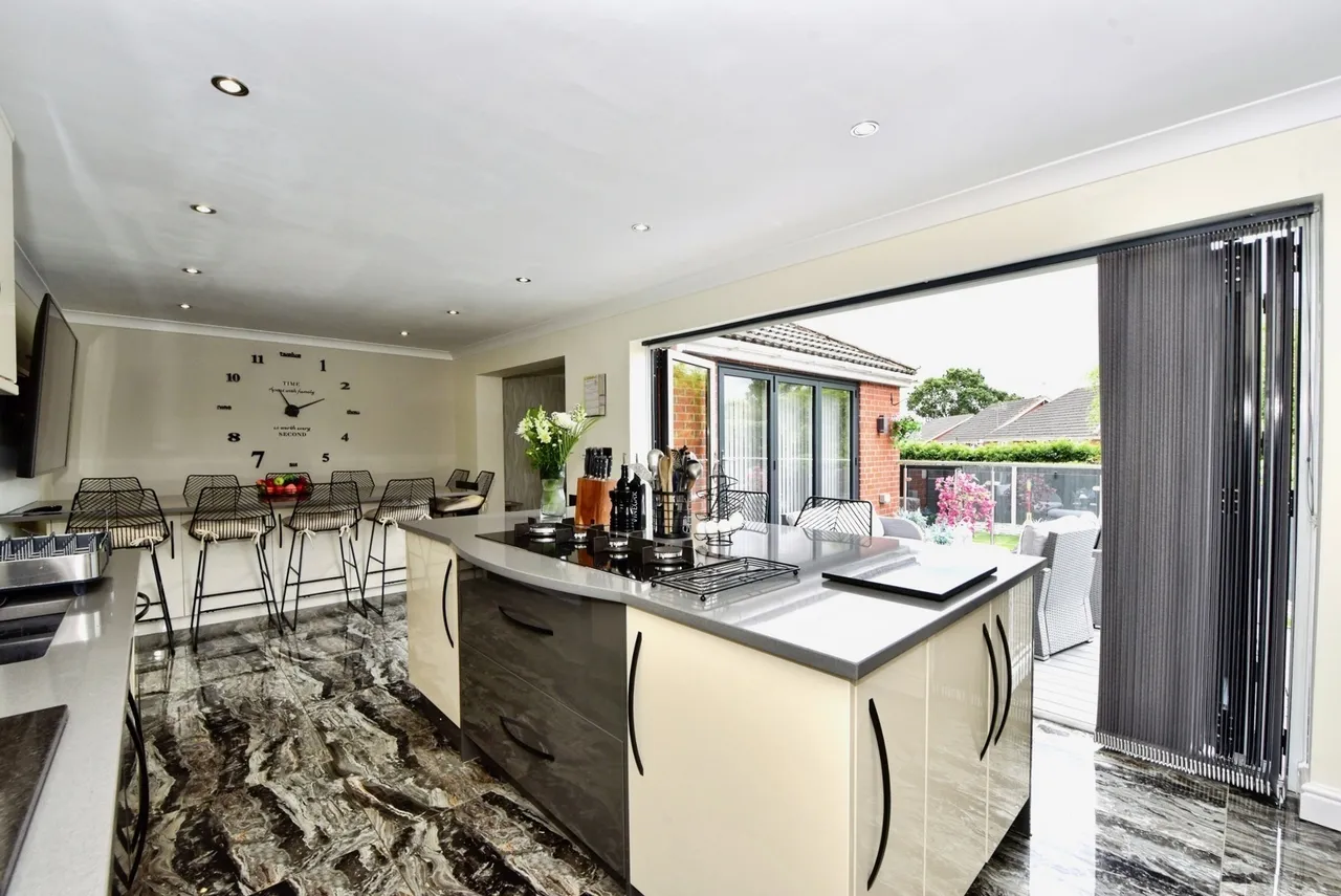 Toll House Mead, Mosborough, Sheffield, South Yorkshire, S20, photo 5