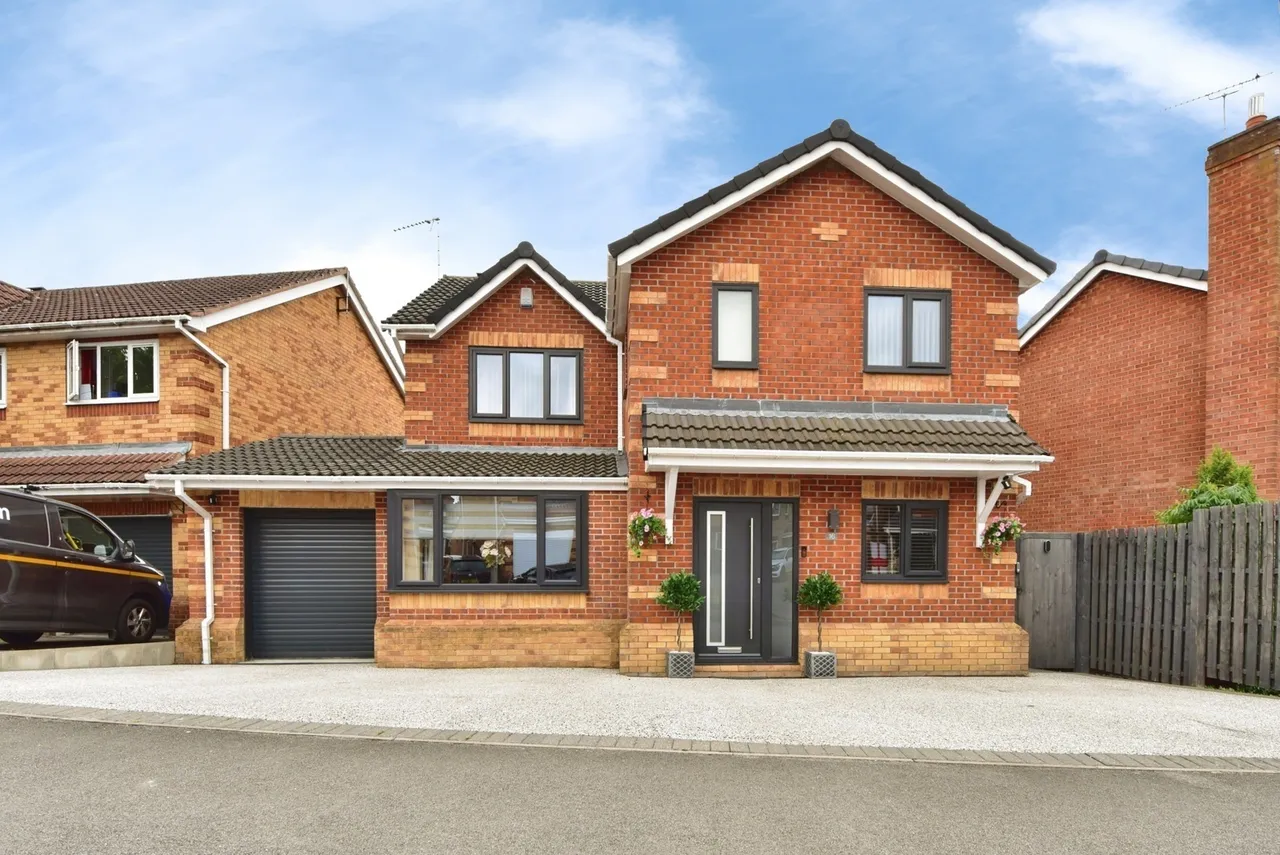 4 bed house for sale — Toll House Mead, Mosborough, Sheffield, South Yorkshire, S20