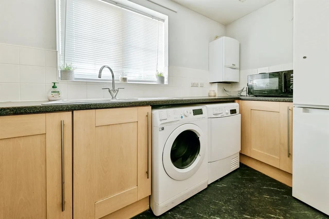 Priestley Road, Chells, SG2, photo 15