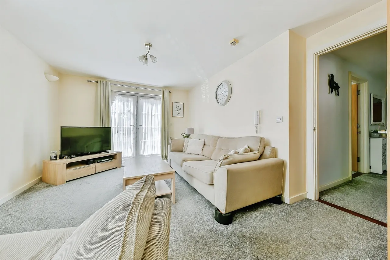 Priestley Road, Chells, SG2, photo 9