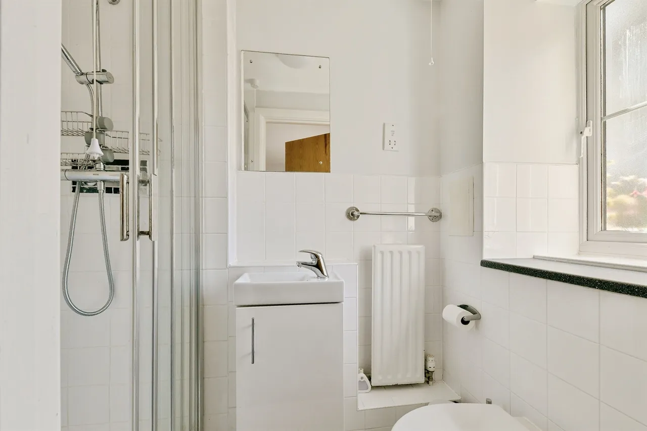 Priestley Road, Chells, SG2, photo 8