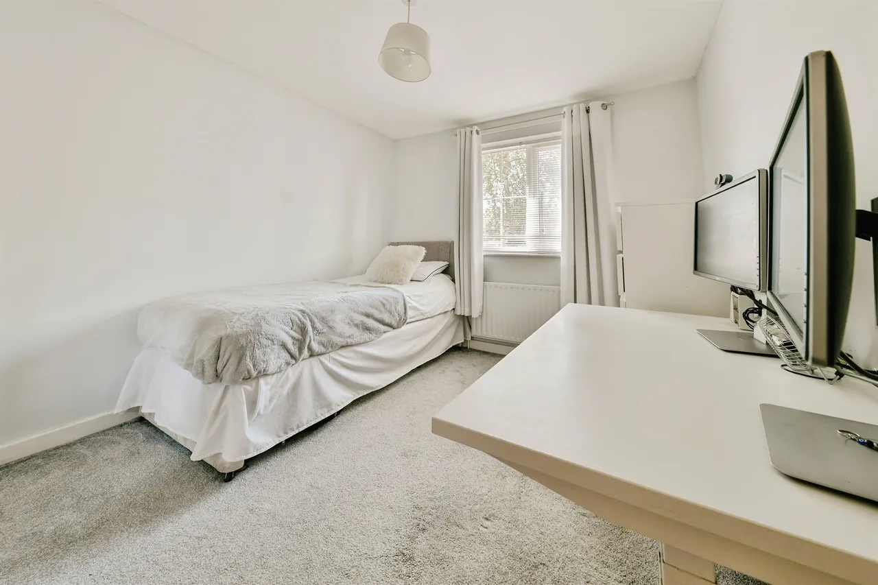 Priestley Road, Chells, SG2, photo 14