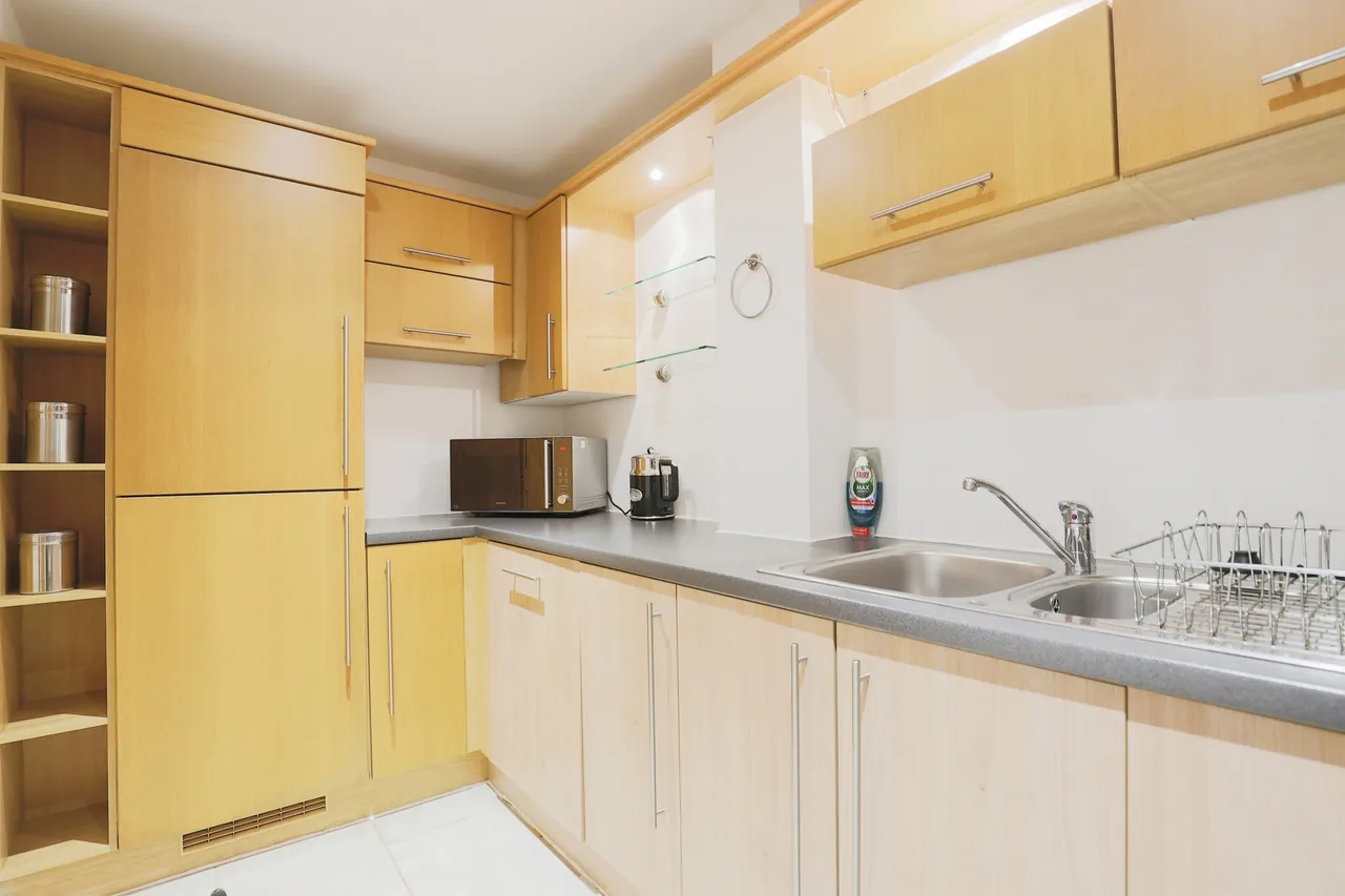 Manor House Drive, Coventry, West Midlands, CV1, photo 9