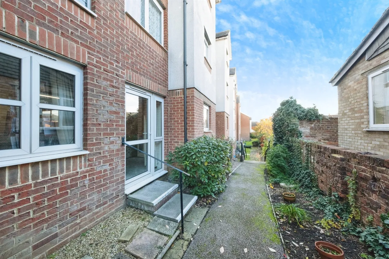 Hamilton Court, Lammas Walk, Leighton Buzzard, photo 10
