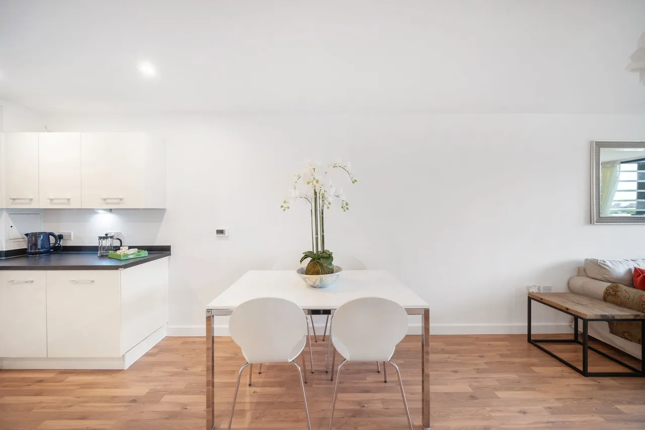 Cranston Court, Shepherd's Bush, W12, photo 13