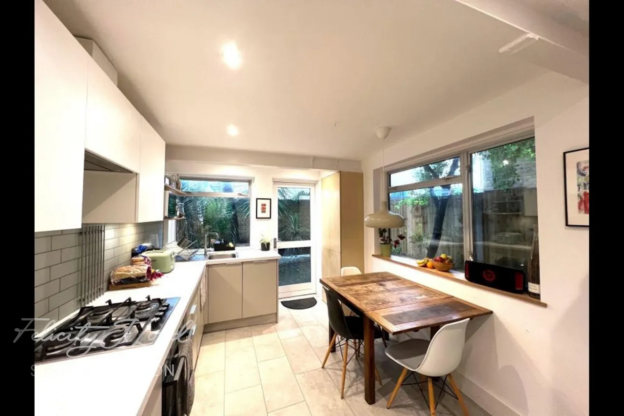 Brighton Road, N16, photo 4