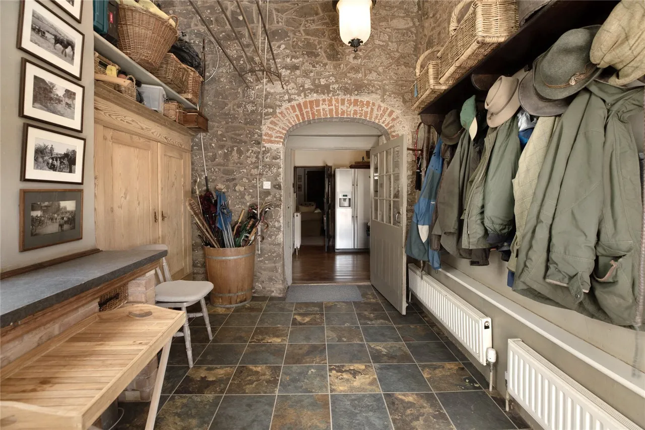East Village, Crediton, EX17, photo 8