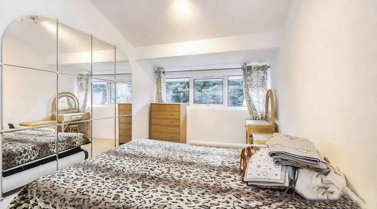 Bennett Close, Northwood, Hillingdon, Greater London, HA6 1EP, photo 5