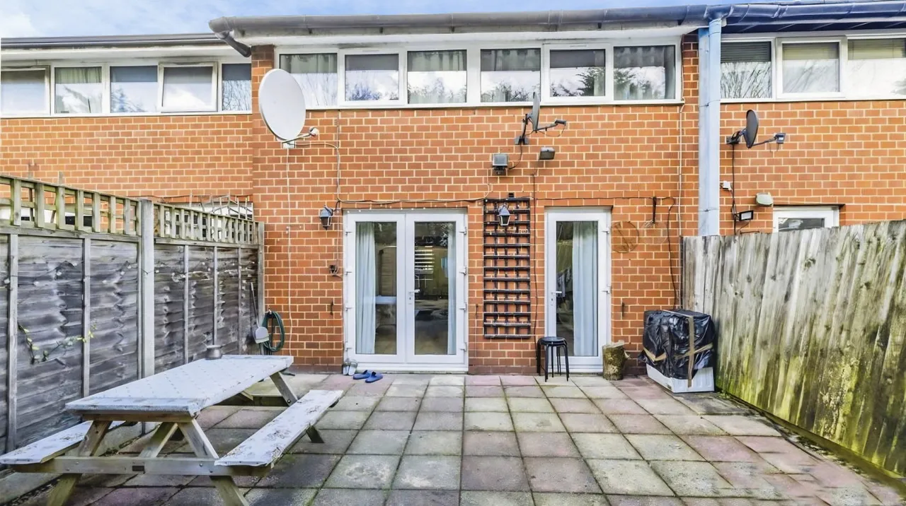 Bennett Close, Northwood, Hillingdon, Greater London, HA6 1EP, photo 7