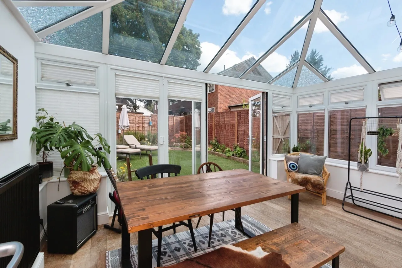Tiverton Way, Camberley, GU16, photo 3