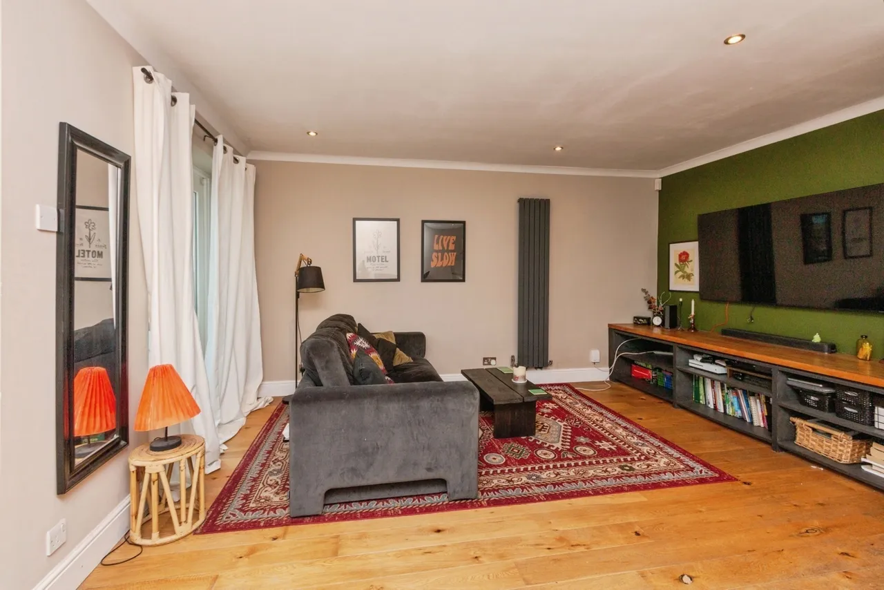 Tiverton Way, Camberley, GU16, photo 2