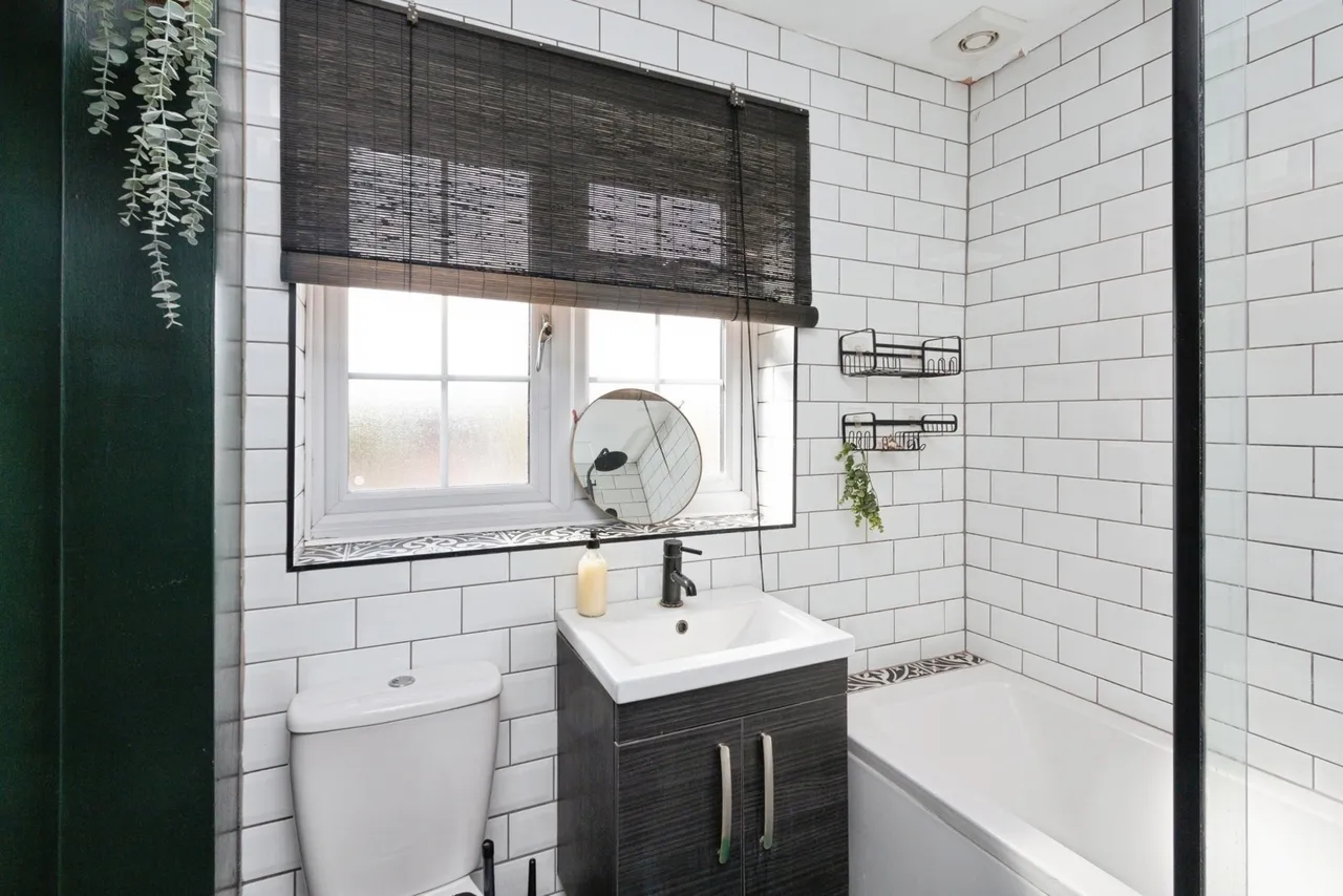 Tiverton Way, Camberley, GU16, photo 10