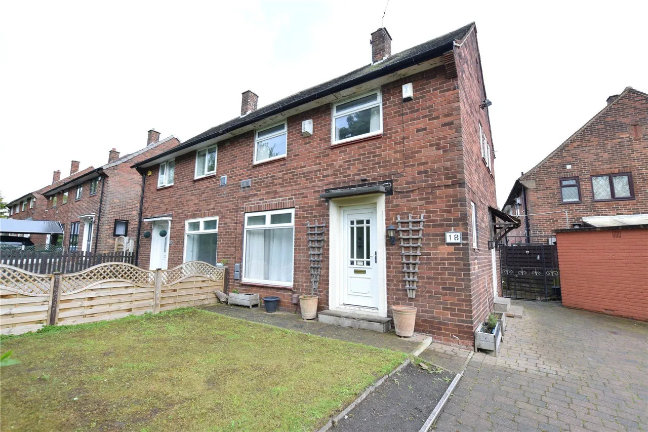 2 bed house for sale, Mill Green View, Leeds, LS14