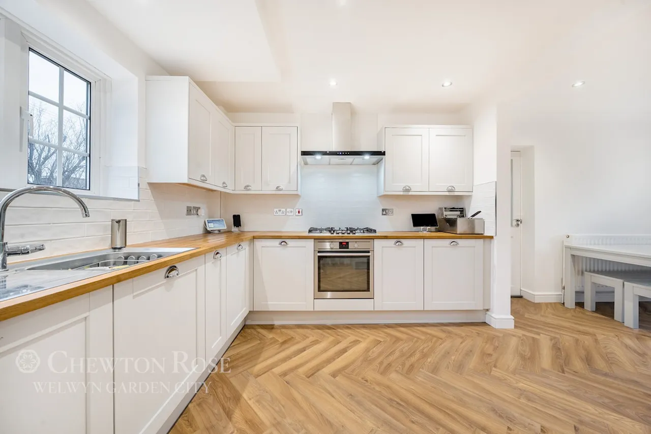 Manor Road, St Albans, photo 8