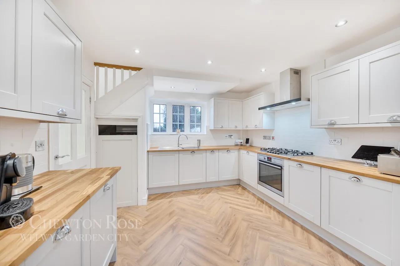 Manor Road, St Albans, photo 3