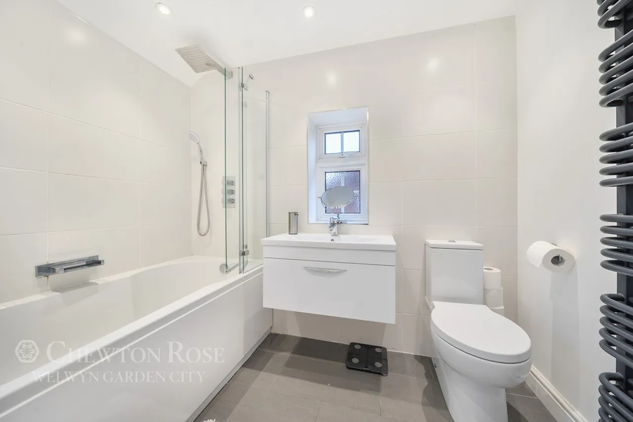 Manor Road, St Albans, photo 29