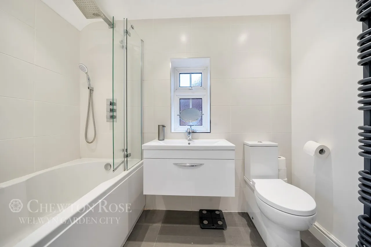 Manor Road, St Albans, photo 30