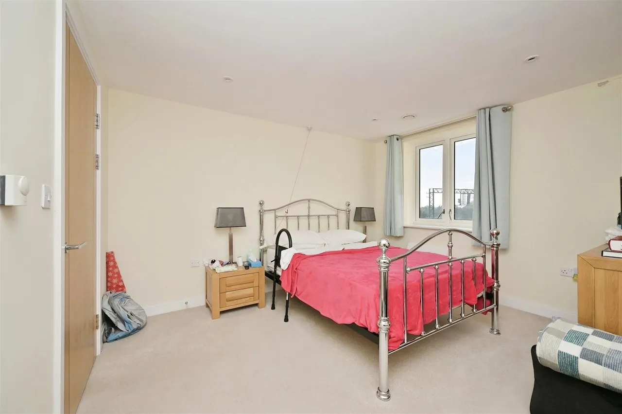 London Road, St. Albans, AL1, photo 6