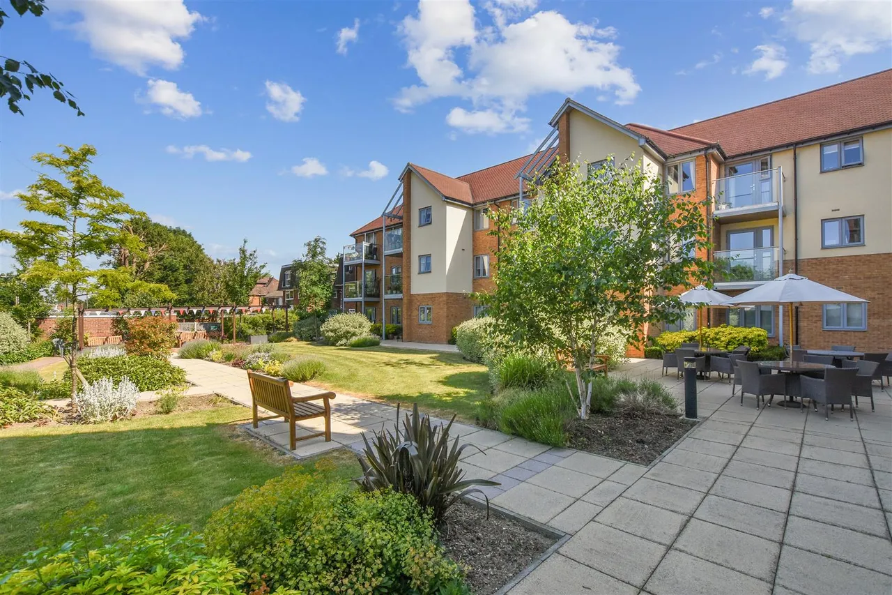 1 bed flat for sale, London Road, St. Albans, AL1