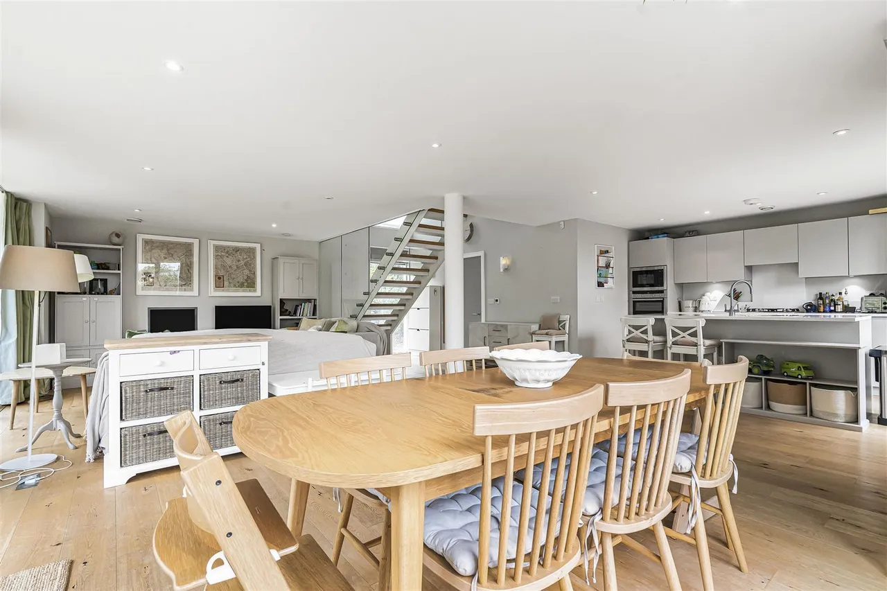Trenchard Lane, Caversfield, photo 18