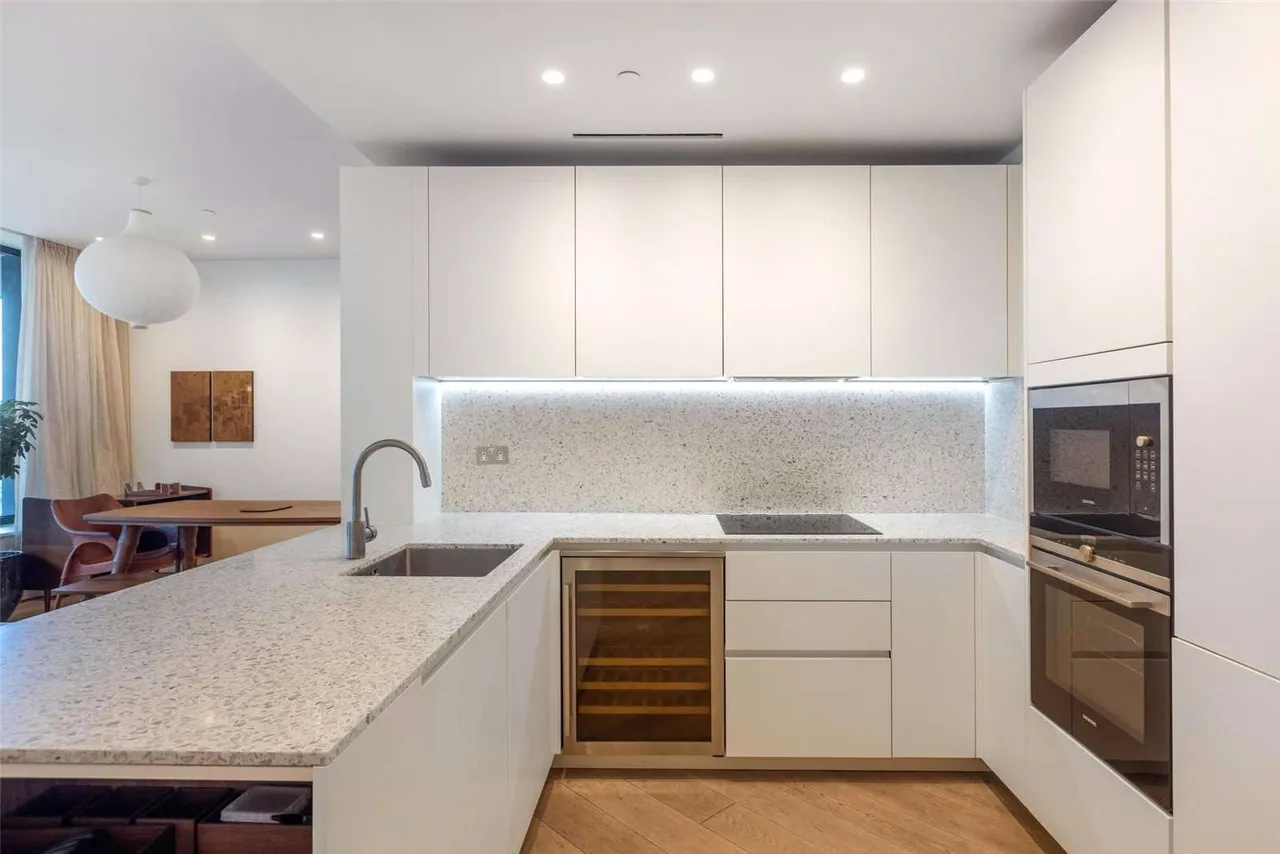 Wood Crescent, Television Centre, White City, London, W12 7GS, photo 2