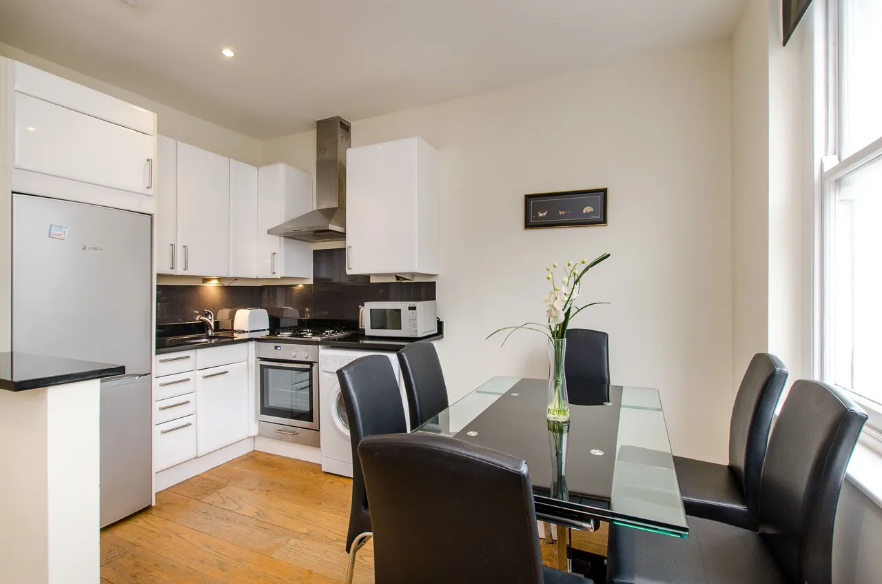 Flat 6, 55-56 Oakley Street, London, photo 3