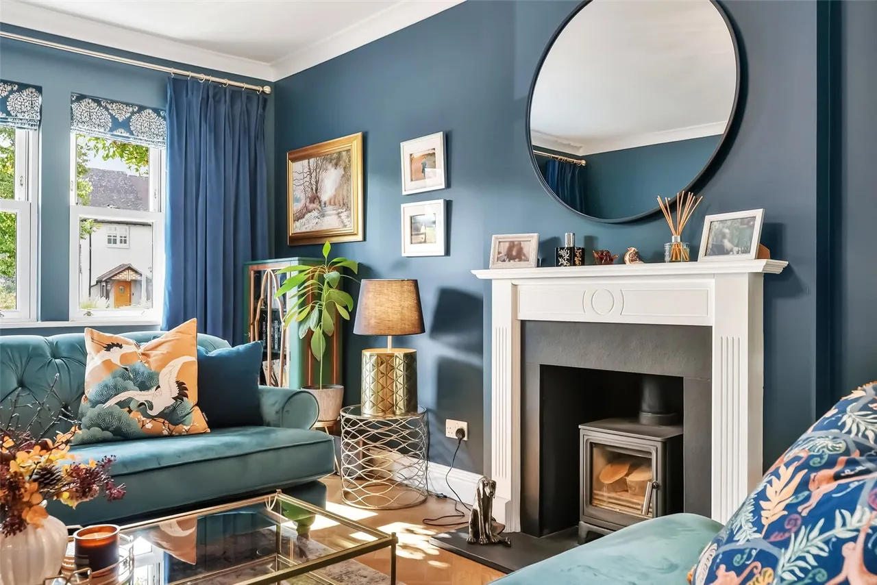 Courtlands Avenue, Hampton, TW12 3NT, photo 6