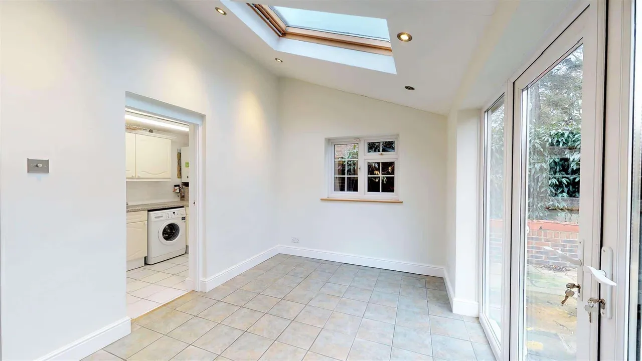 Wellfields, Loughton, photo 6