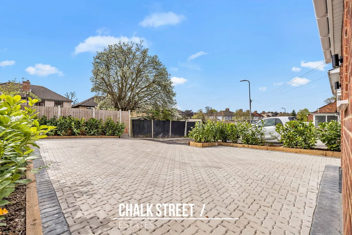 Wray Close, Hornchurch, RM11 1JX, photo 35