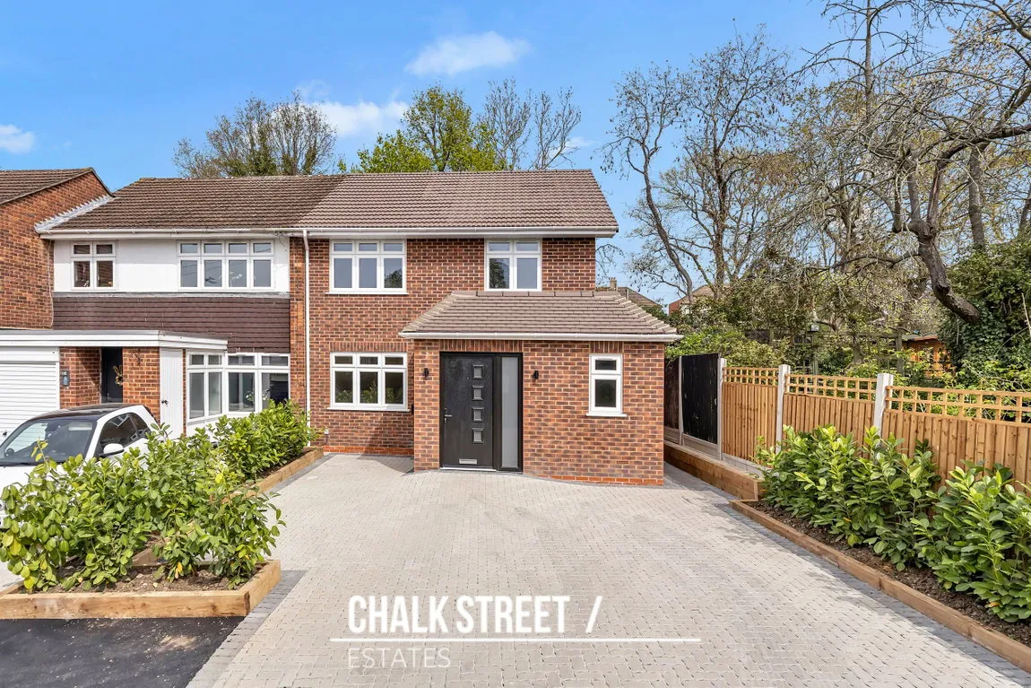 4 bed house for sale — Wray Close, Hornchurch, RM11 1JX