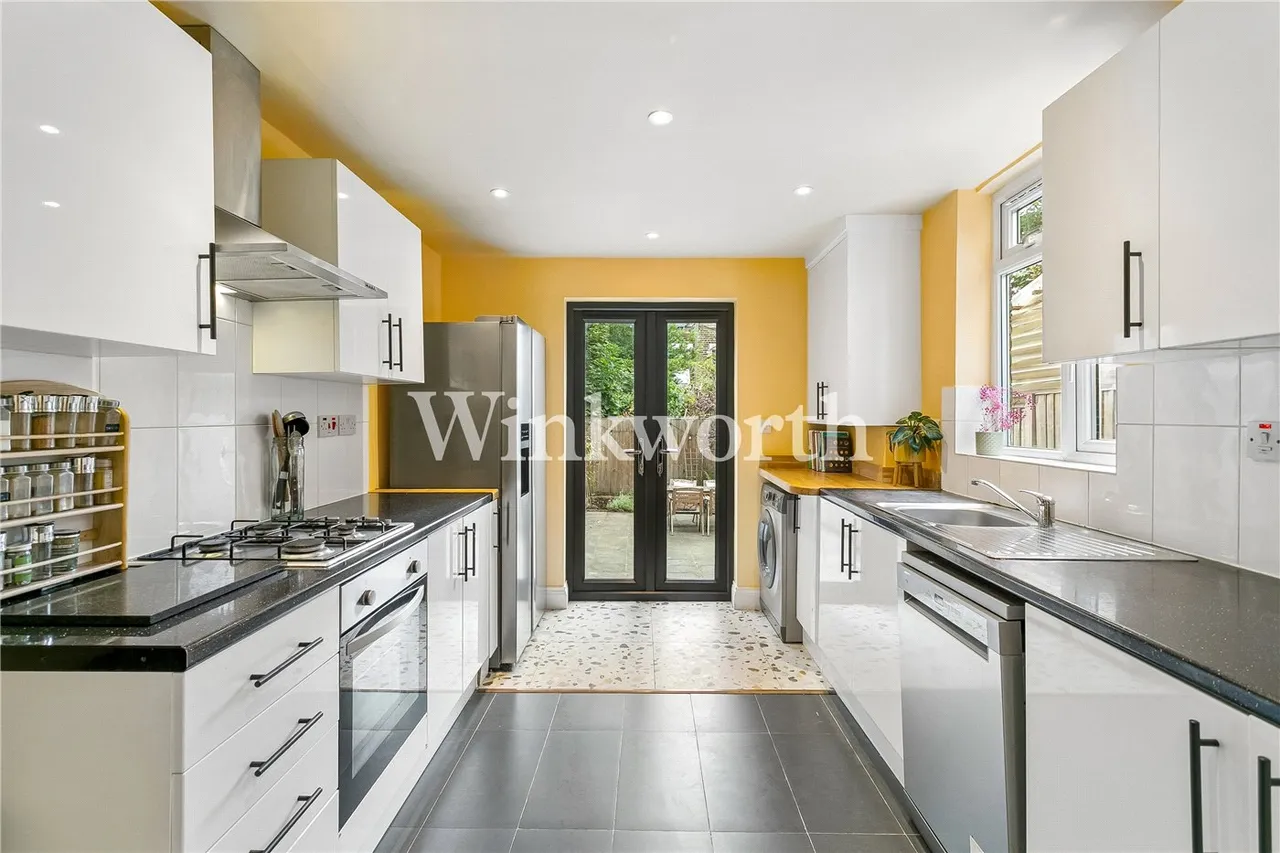 4 bed house for sale — St. Loy's Road, London, N17