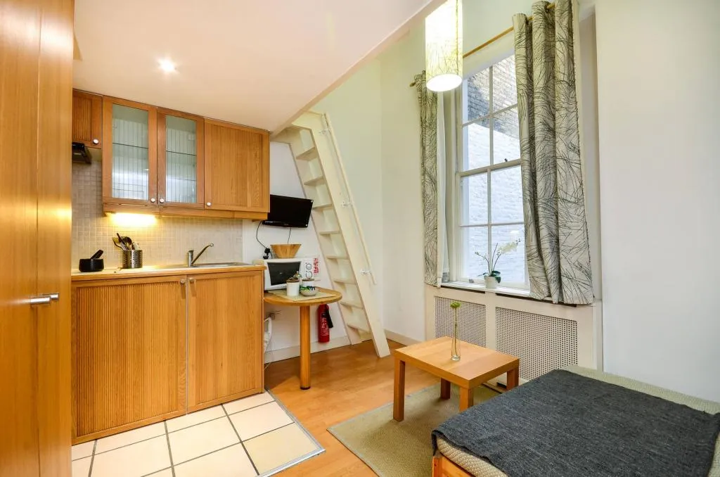 property to rent, Gloucester Street, London, SW1V