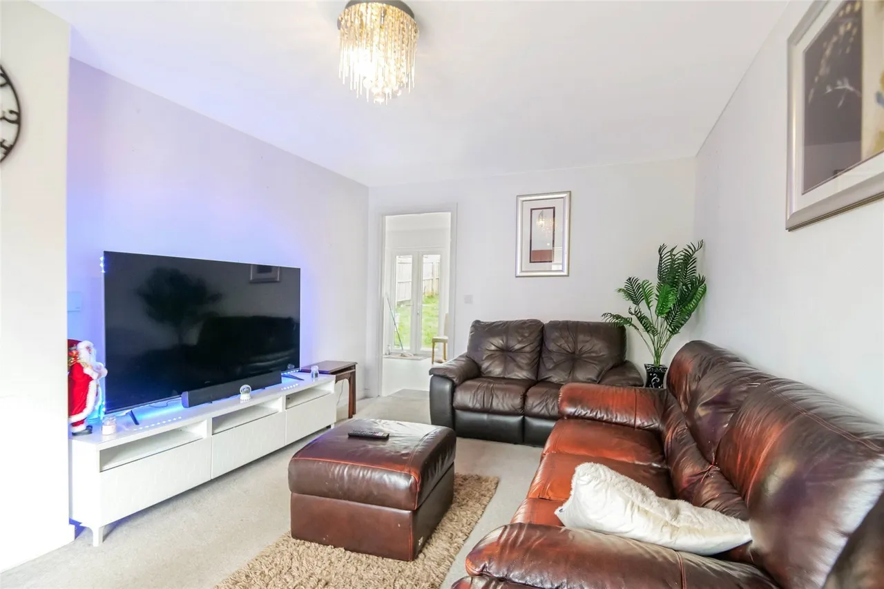 Aquitania Crescent, Larkhall, South Lanarkshire, ML9, photo 4