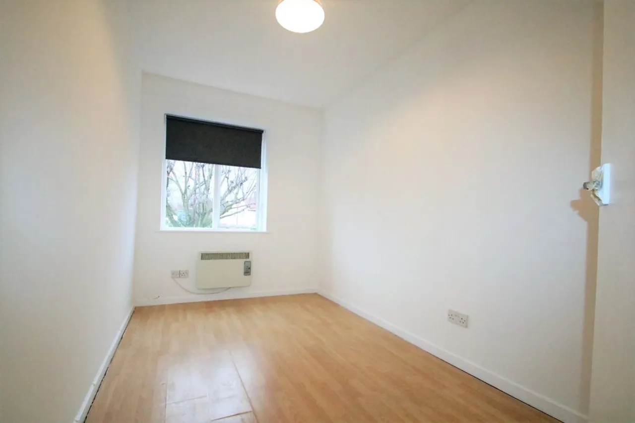 Denning Avenue, Waddon, Croydon, photo 7