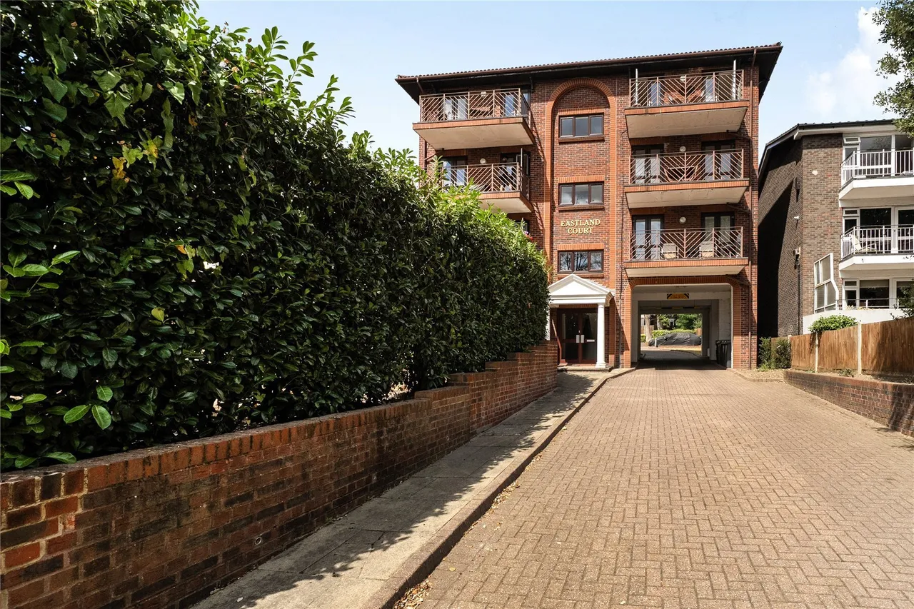 2 bed flat for sale — Widmore Road, Bromley, BR1