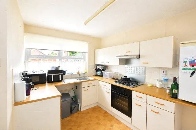 Eastcott Close, Blackburn, BB2, photo 5
