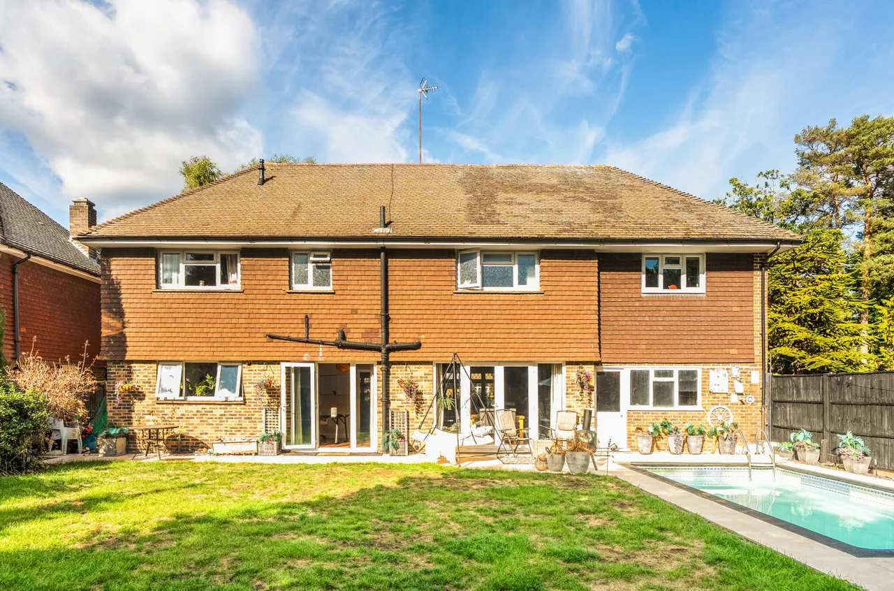 Beverley Close, Camberley, GU15, photo 7