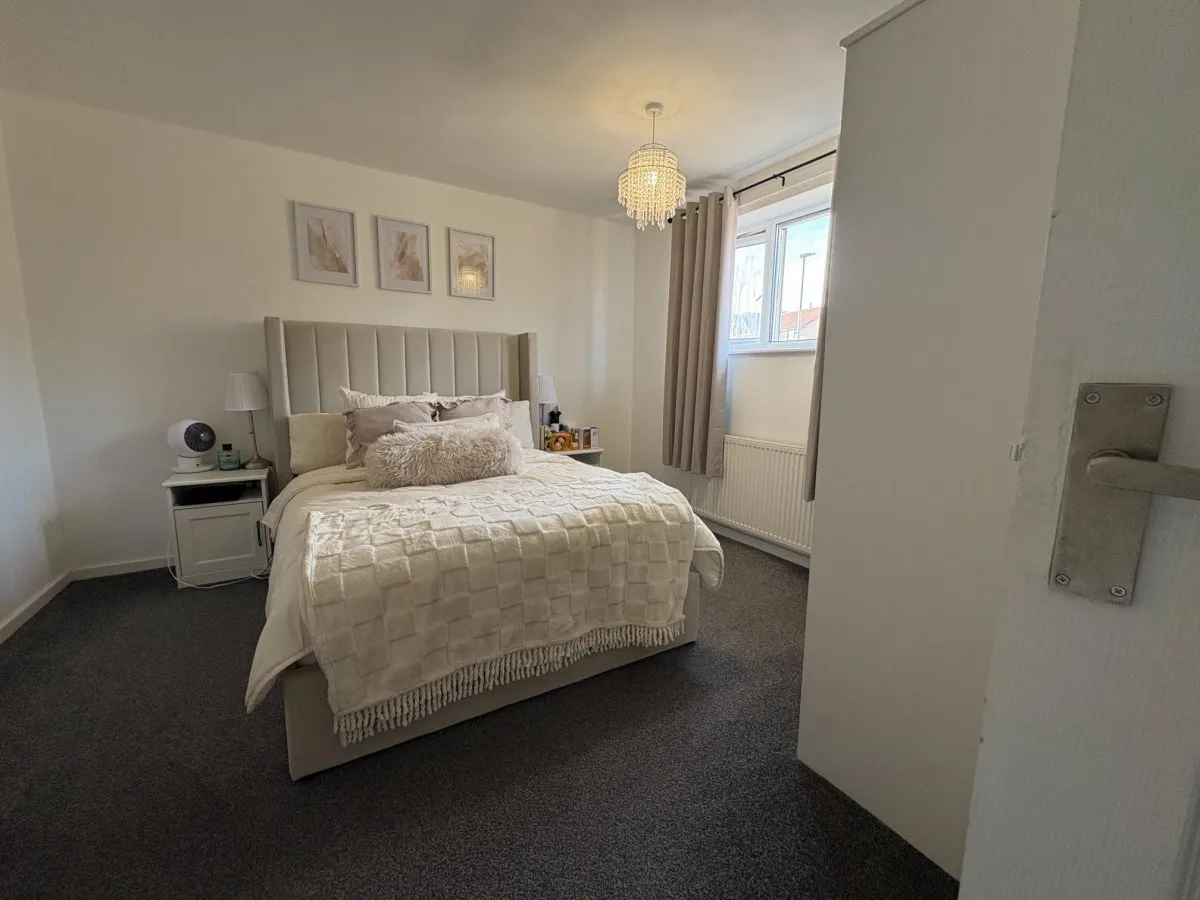 Shaftesbury Drive, Hoyland, photo 4