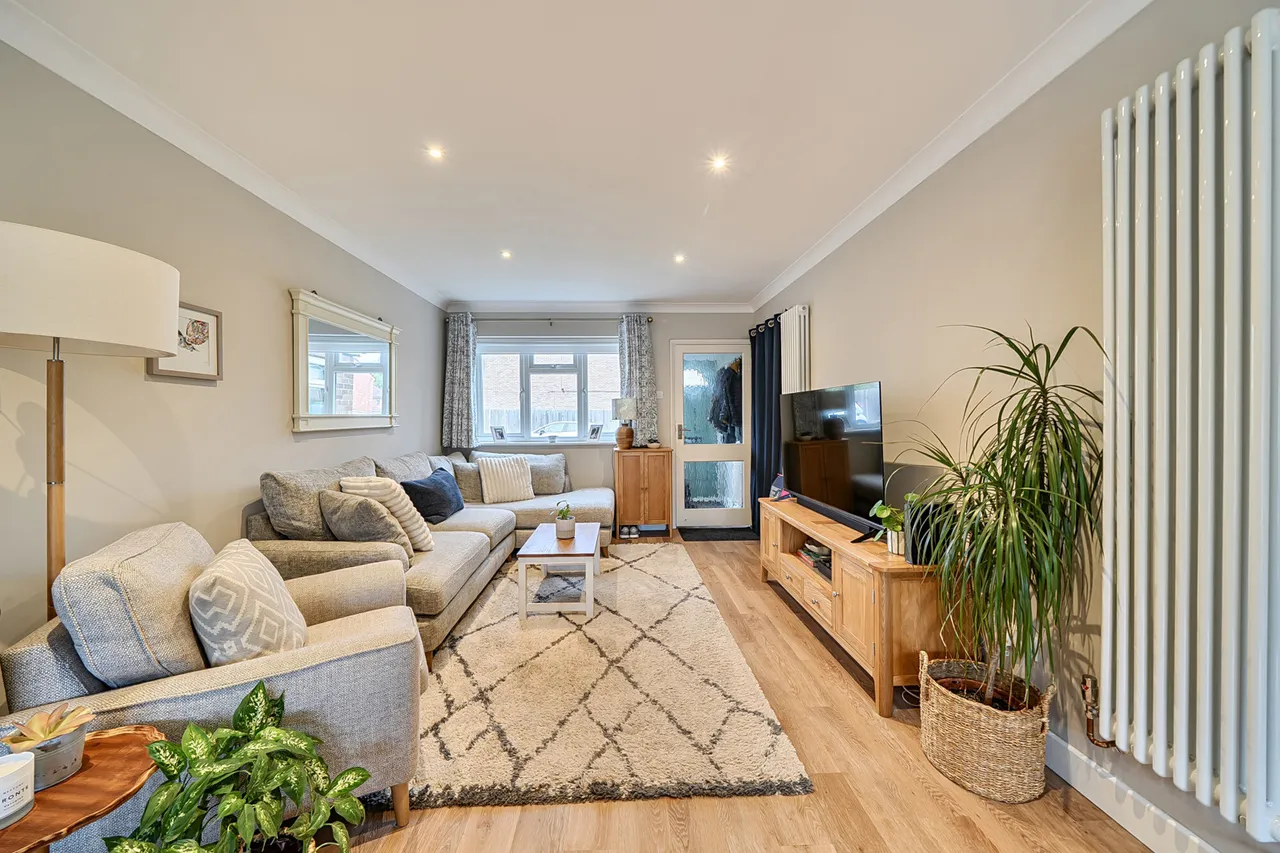 Hall Close, Mill End, WD3, photo 2