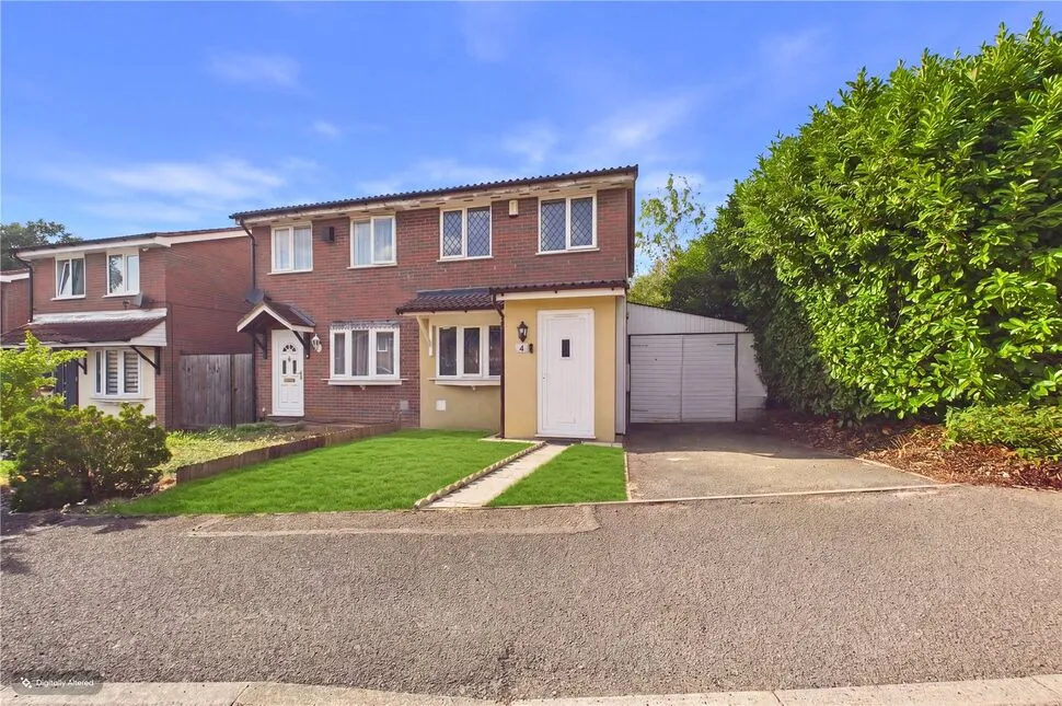 2 bed house for sale — East Bank, Thorplands Brook, Northampton, NN3