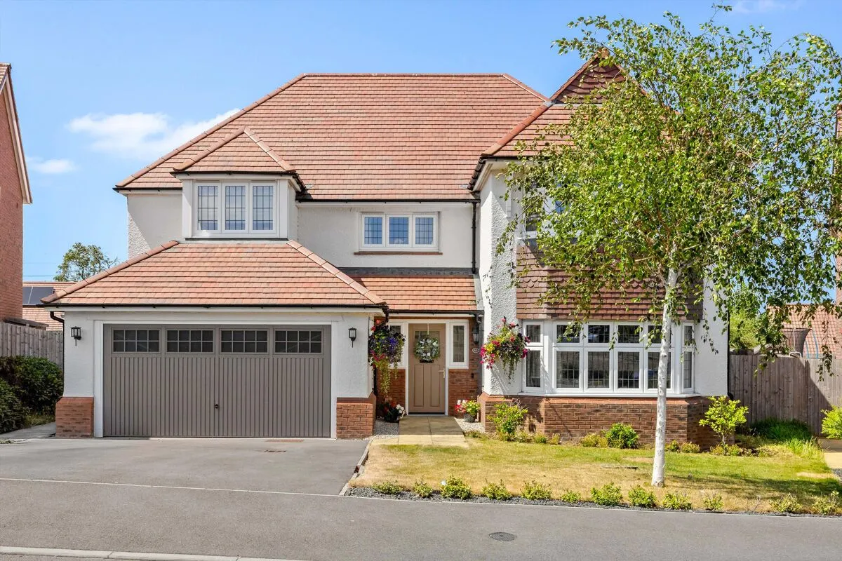 4 bed house for sale, Meadowsweet Road, Cheltenham, GL53